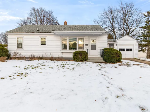 44 Edgemoor Drive, Burlington, VT 05408