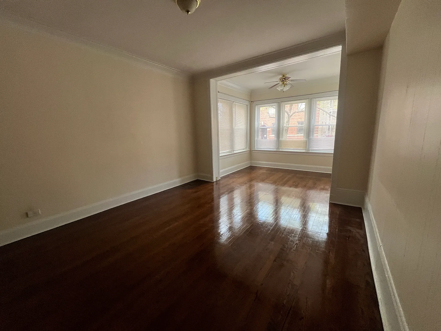 3 bed, 1500 sqft, $2,500 — Photo 4