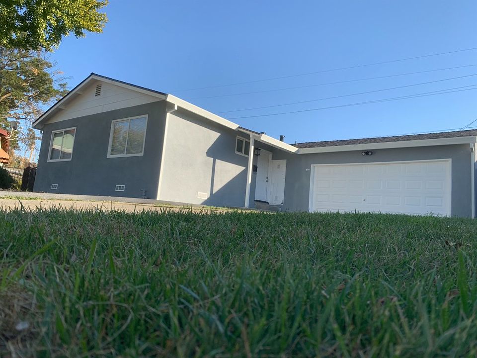 1st image of 11 Verde Pl