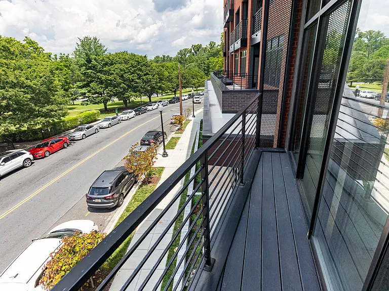 Arbor Metro Takoma — Photo 79