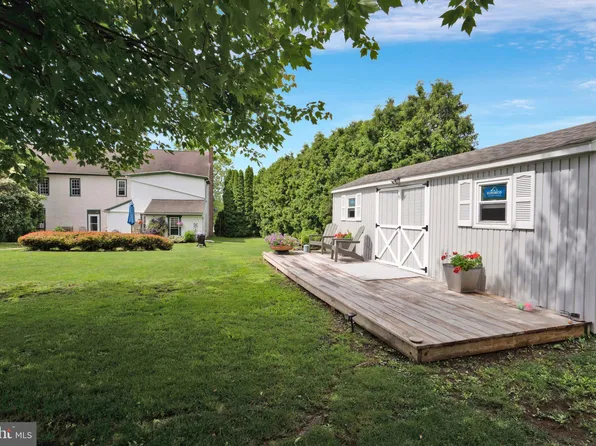 7404 Boyertown Pike #A, Douglassville, PA 19518