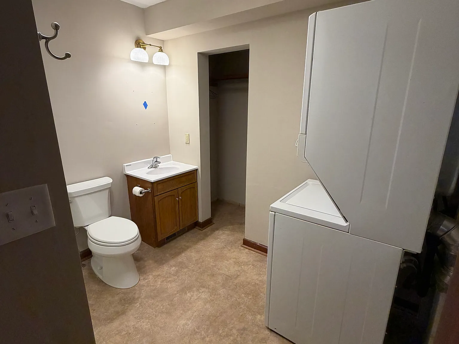 1 bed, 1036 sqft, $1,350 — Photo 4