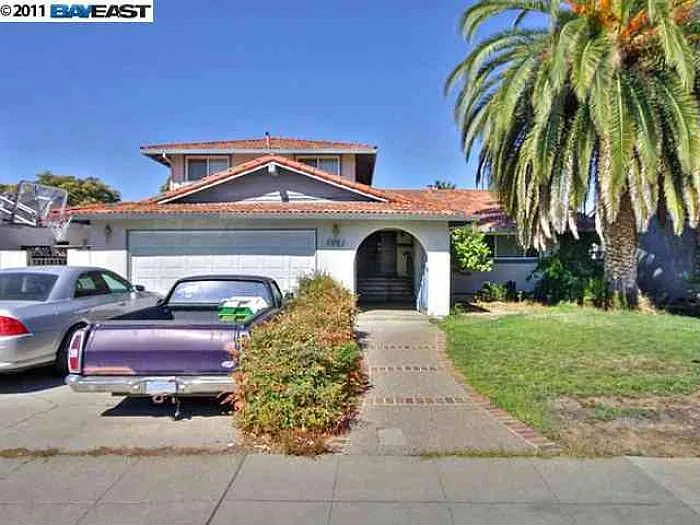 1081 Laguna St photo 1