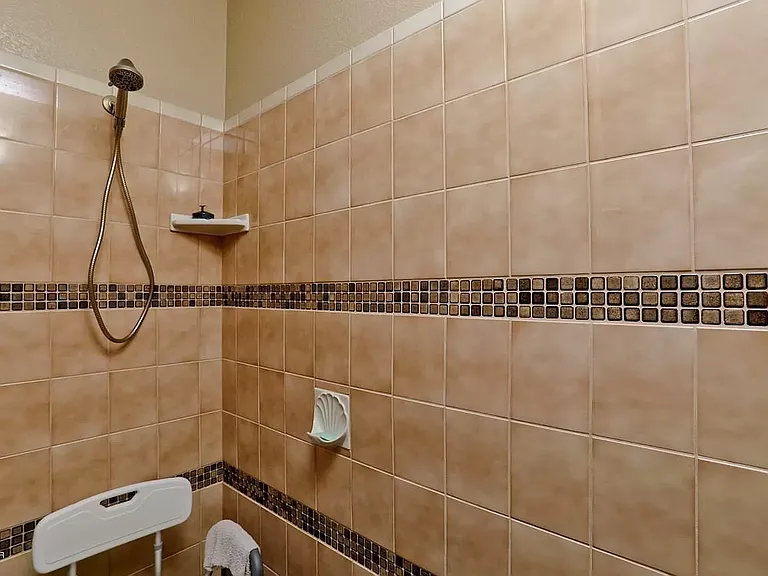 2557 Sunkentree Dr — Photo 15