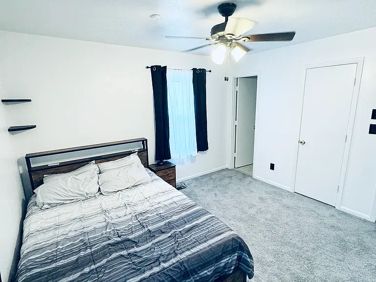 1209 Bostian Dr — Photo 3