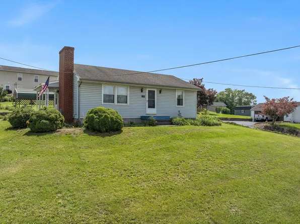 218 Broadway Ave, Broadway, VA 22815