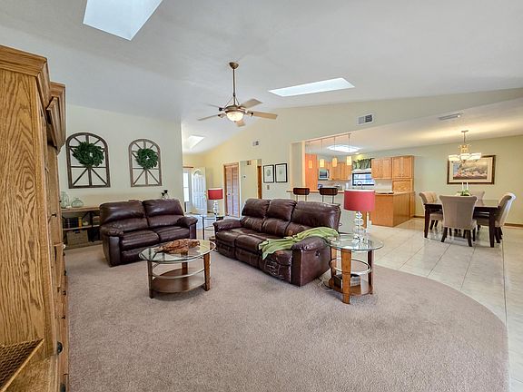 3rd image of 2126 SE Bisbee Street