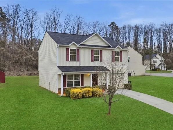 2773 Stonefield Crossing Dr, Winston Salem, NC 27107