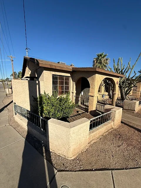 2 bed, 1.0 bath, 873 sqft, $1,000 — Photo 3
