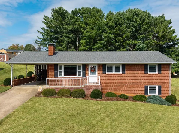 118 Fox Hill Dr, Staunton, VA 24401