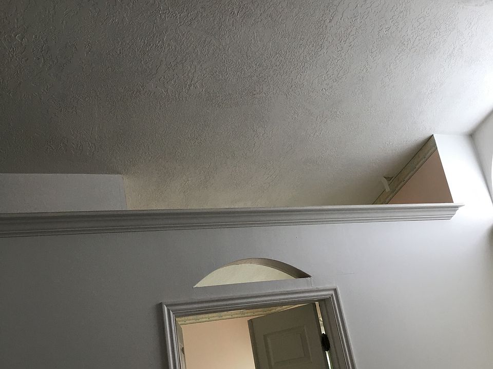 1st image of 160 Country Club Dr
