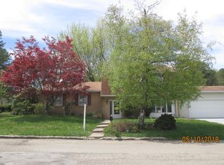 1044 Allen Dr, Hazleton, PA 18201