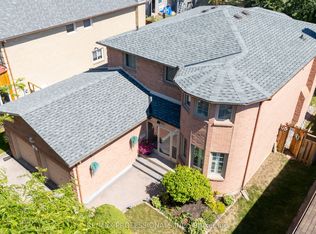 25 Sawyer Cres, Markham, ON L3P 5T8