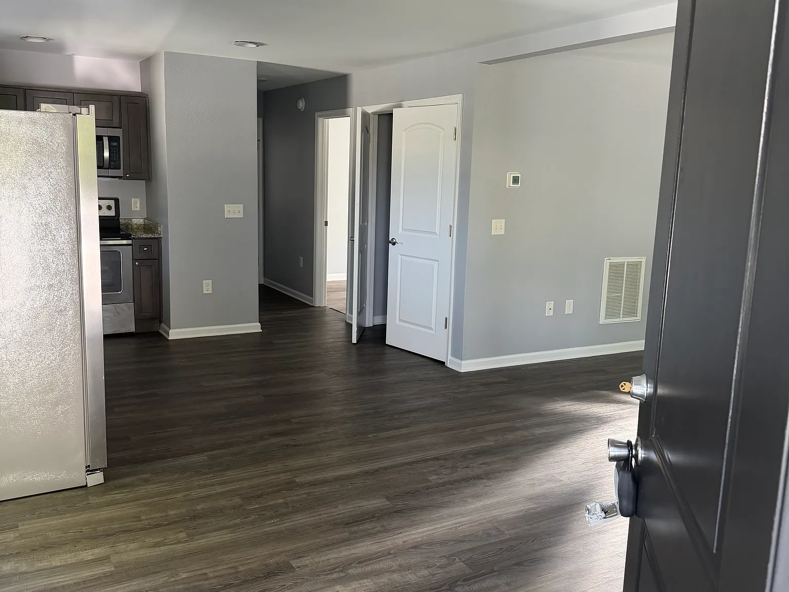 4 bed, 1440 sqft, $2,000 — Photo 2