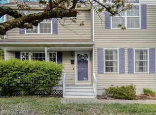 95 Academy Hill Ter, Stratford, CT 06615