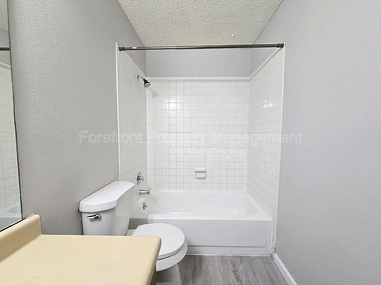 5507 Roanwood — Photo 13