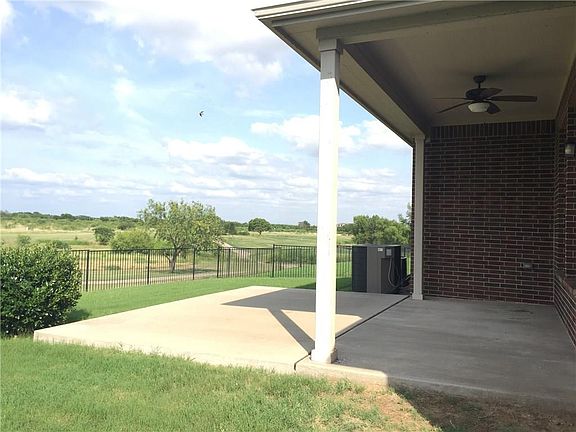 4th image of 2825 Thorncreek Ln