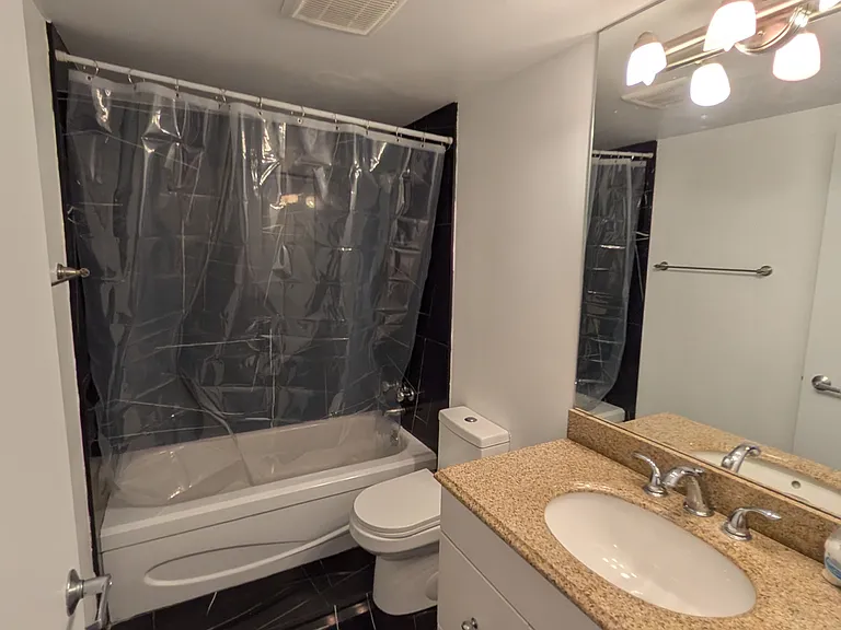 92 King St E #805 — Photo 9