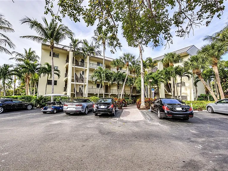 5400 Plantation Rd #3220 — Photo 16