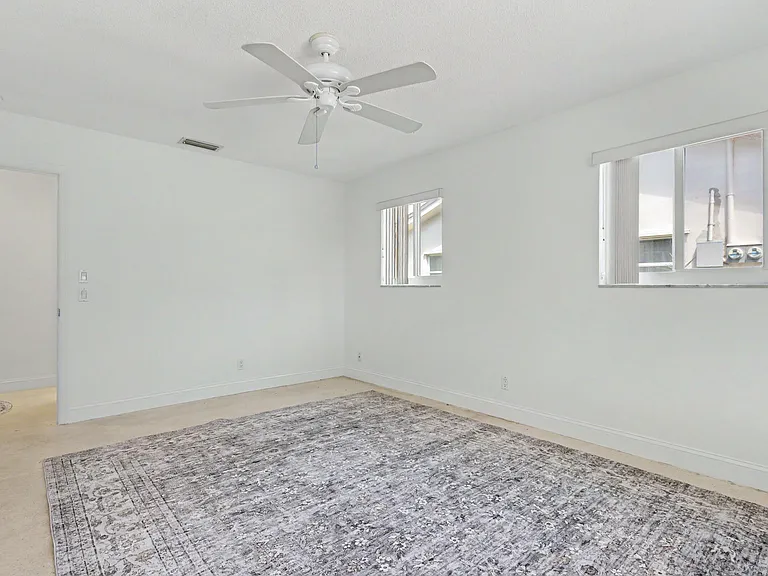 4800 NE 25th Ave N #NORTH — Photo 27