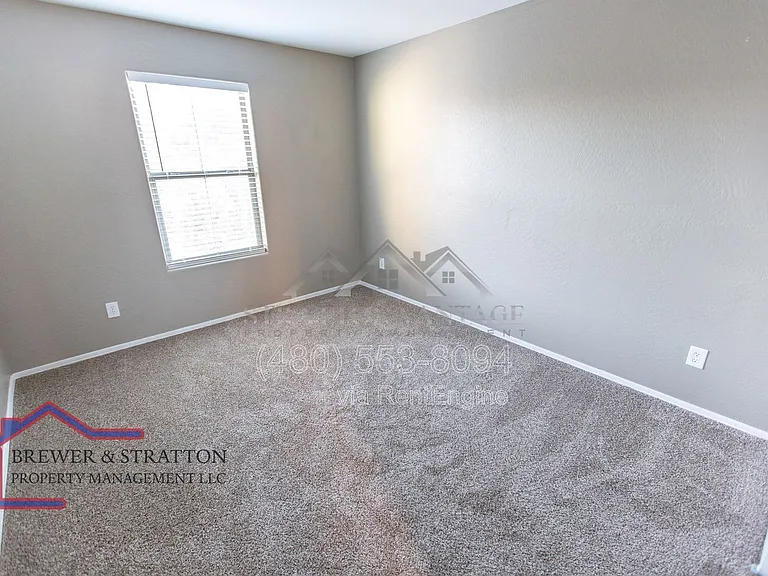 5816 W Gwen St — Photo 40