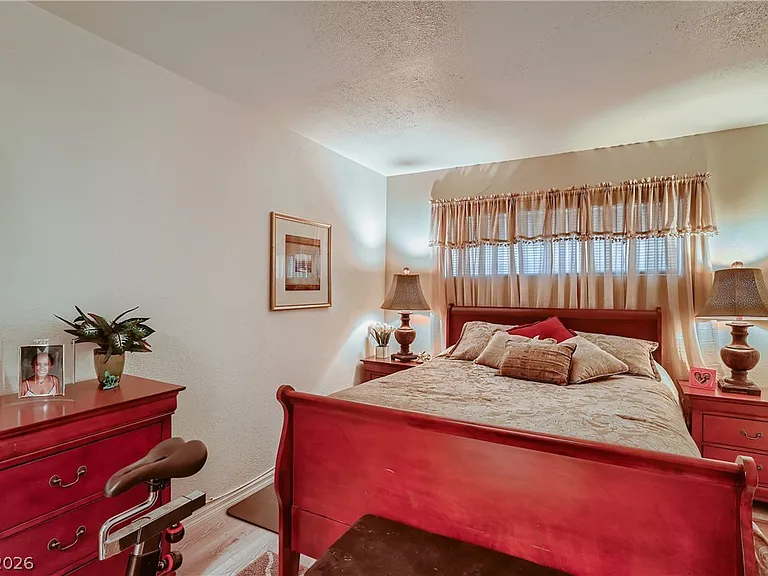 7082 Mira Vista St — Photo 24