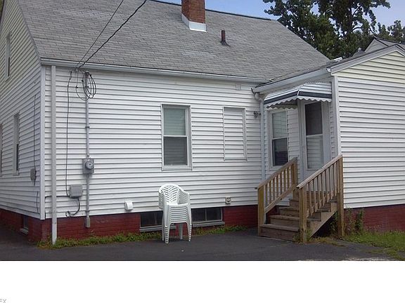 3rd image of 20010 Gardenview Dr