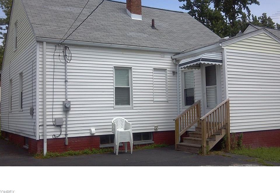 20010 Gardenview Dr, Maple Hts, OH 44137 Zillow