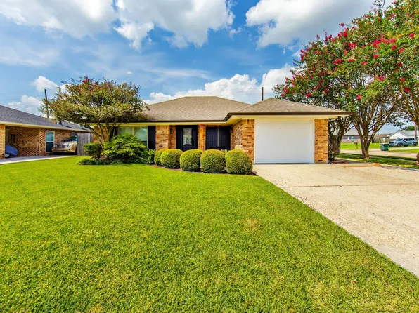 1500 Coral Dr, Houma, LA 70360