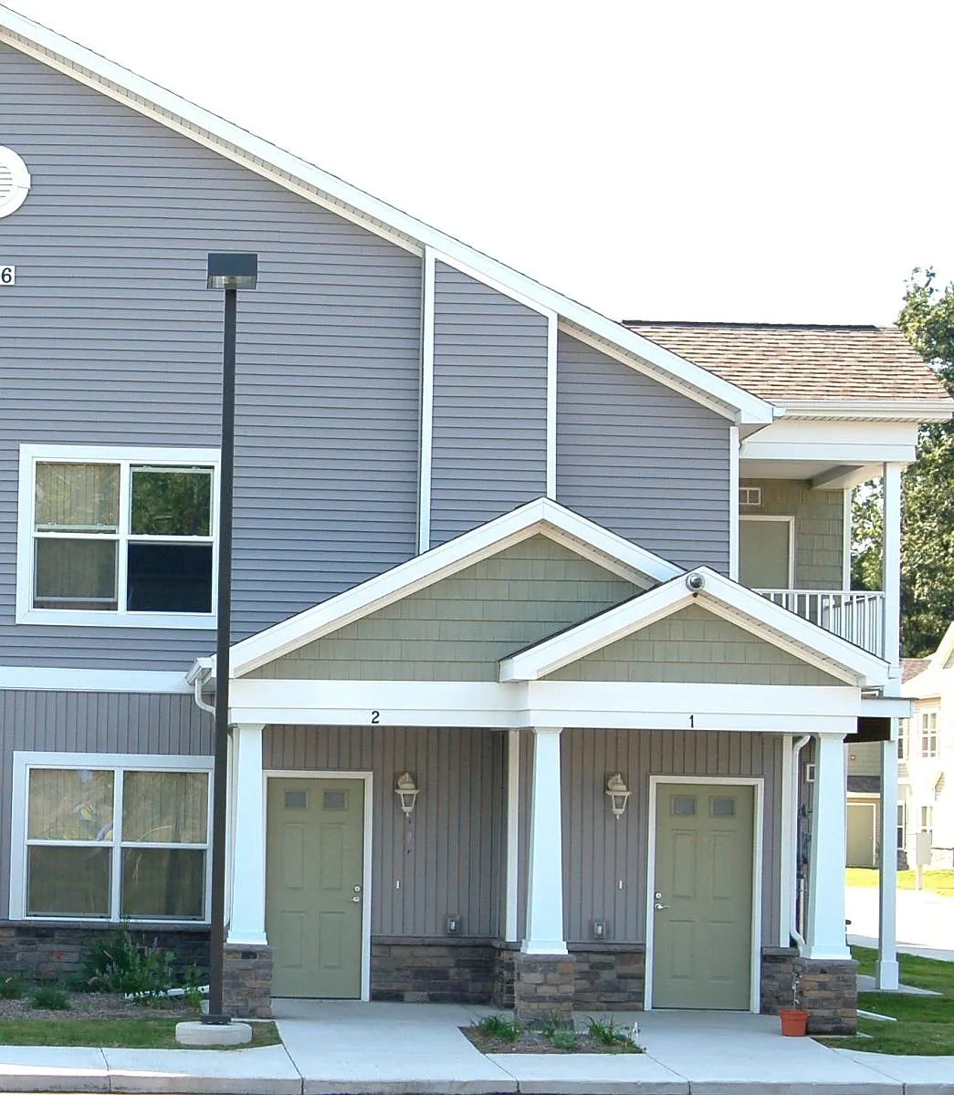 Private Entrances - 306 Beeline Rd