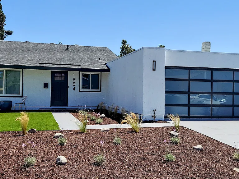 1854 E Gaviota Ct — Photo 1