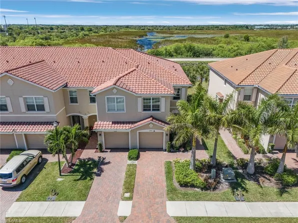 2701 Citrus ST, NAPLES, FL 34120