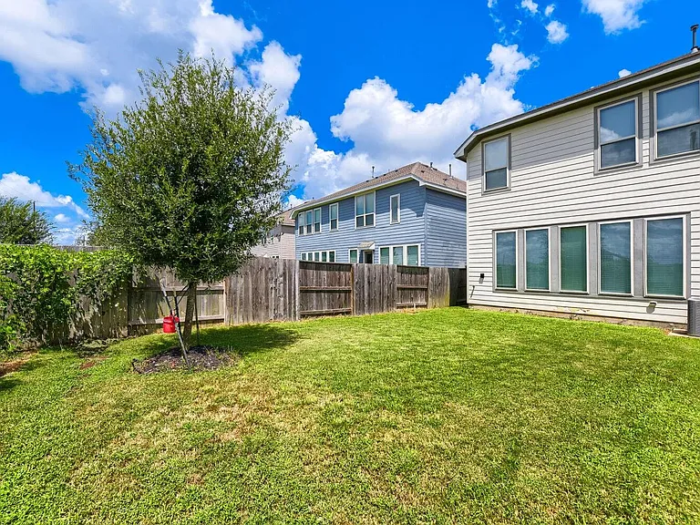 4146 Balboa Dr — Photo 26