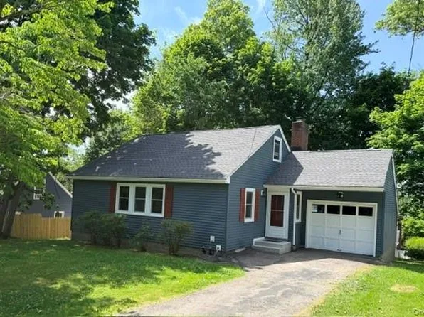 333 Oak Drive, New Windsor, NY 12553