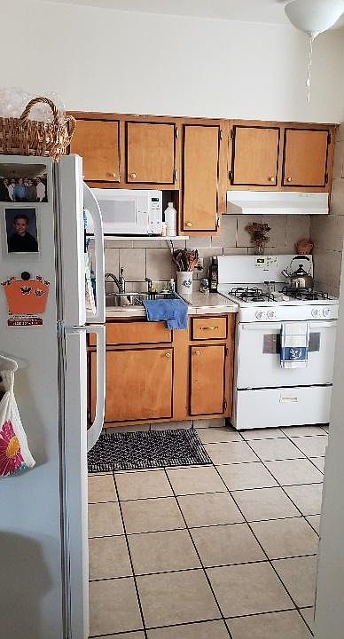 1st image of 834 Pearl St #1
