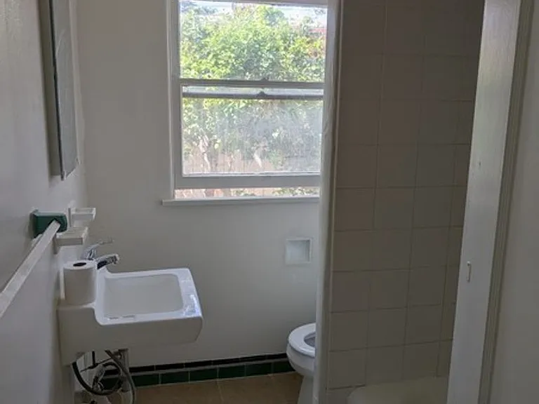 301 E Fesler St — Photo 14