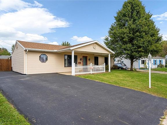 3rd image of 1176 Glover Dr