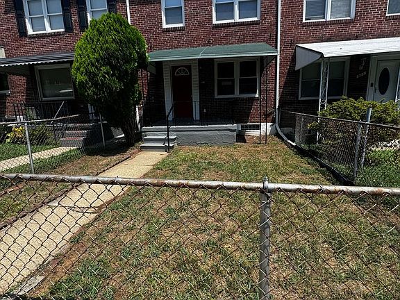 2nd image of 905 Kevin Rd