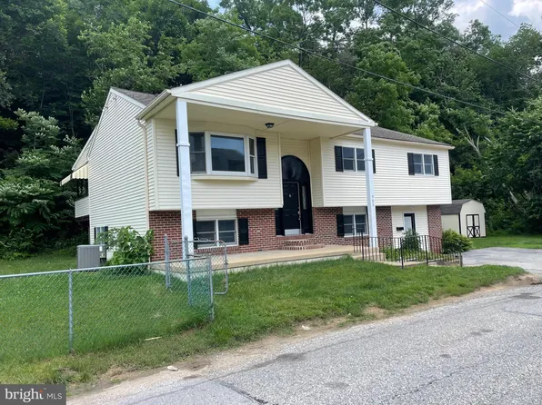 903 Poplar St, Coatesville, PA 19320