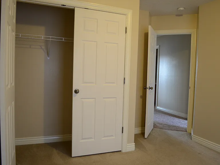 152 S 1100 W — Photo 12