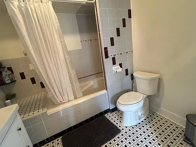 108 2nd St SW #1 — Photo 10
