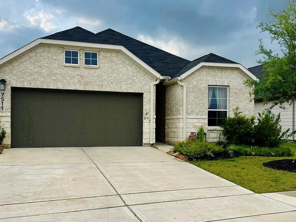 7511 Rainflower Field Dr