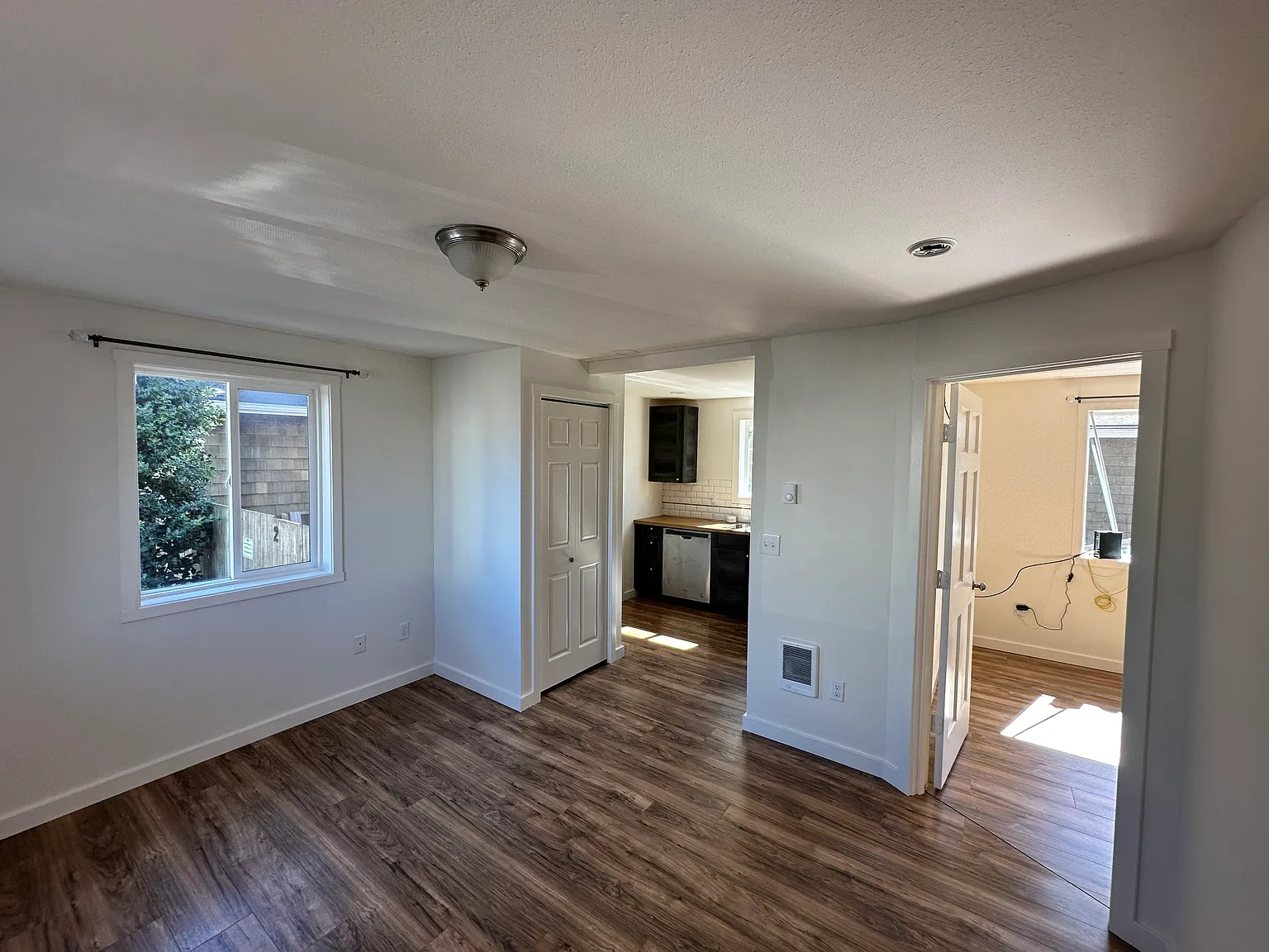 1 bed, 450 sqft, $1,345 — Photo 3