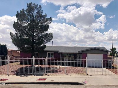 100 Espana Ln, El Paso, TX, 79912