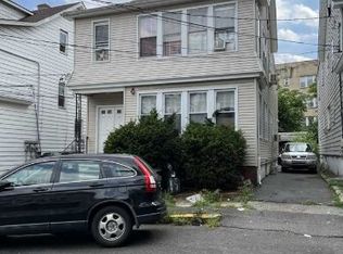 19 Momm Ct, Irvington, NJ 07111
