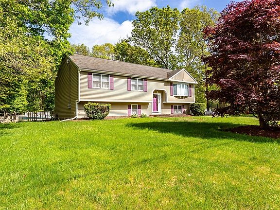 3rd image of 190 Copley Dr
