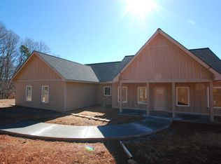 102 Jack Groves Ln, Hayesville, NC 28904