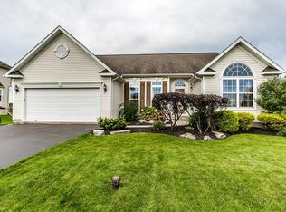 4343 Strickland Dr, Syracuse, NY 13215
