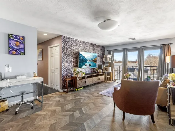 68 N Washington St Unit 514, North Attleboro, MA 02760