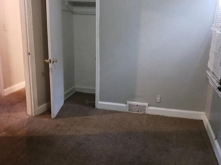 15865 Manor St — Photo 8